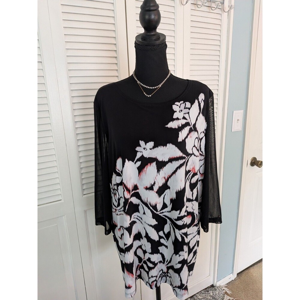 Chicos Travelers Top Blouse Women's L/2 Black White Floral Knit Mesh 3/4 Sleeve